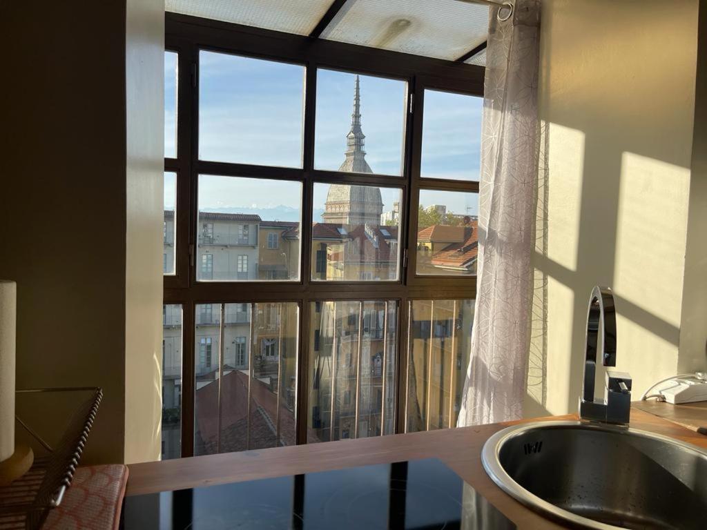 Apartamento Le Finestre Sulla Mole Turín Exterior foto