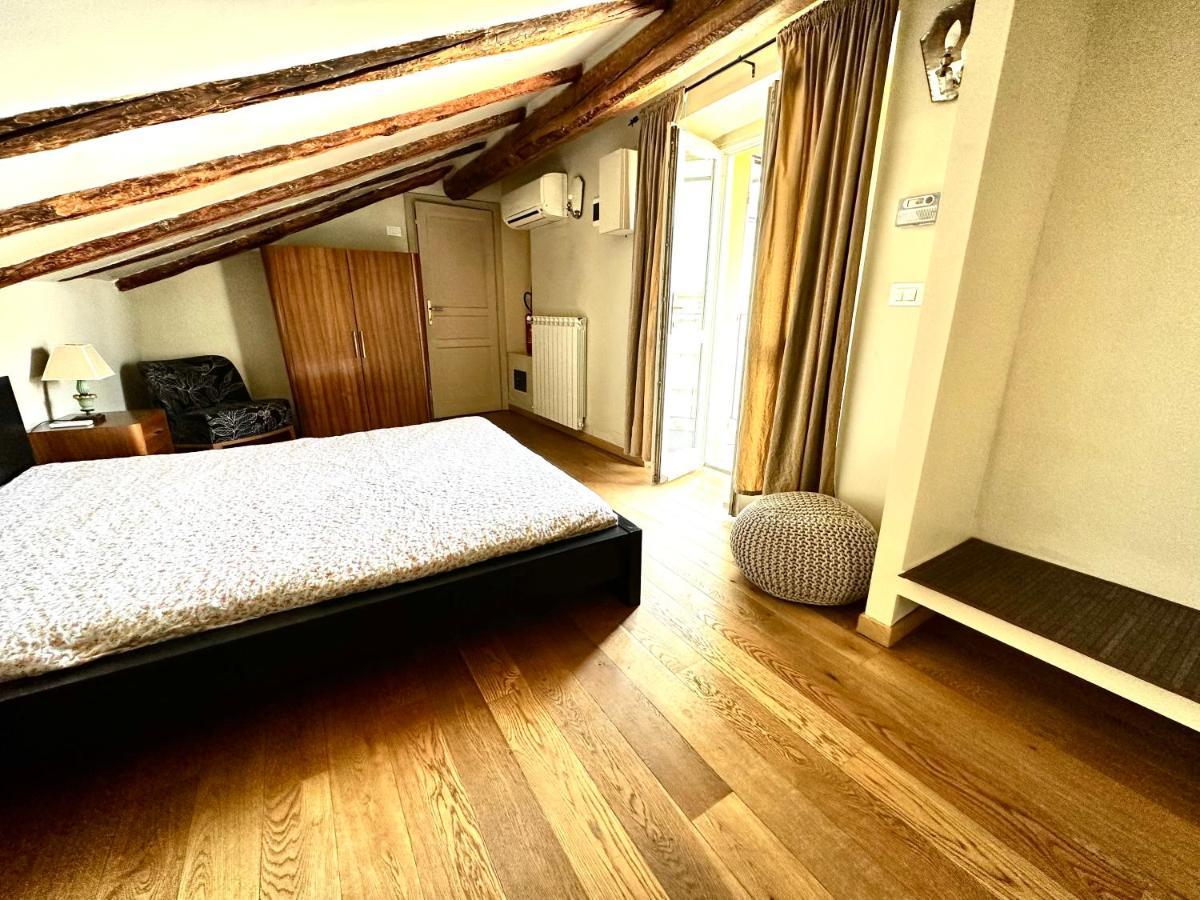 Apartamento Le Finestre Sulla Mole Turín Exterior foto