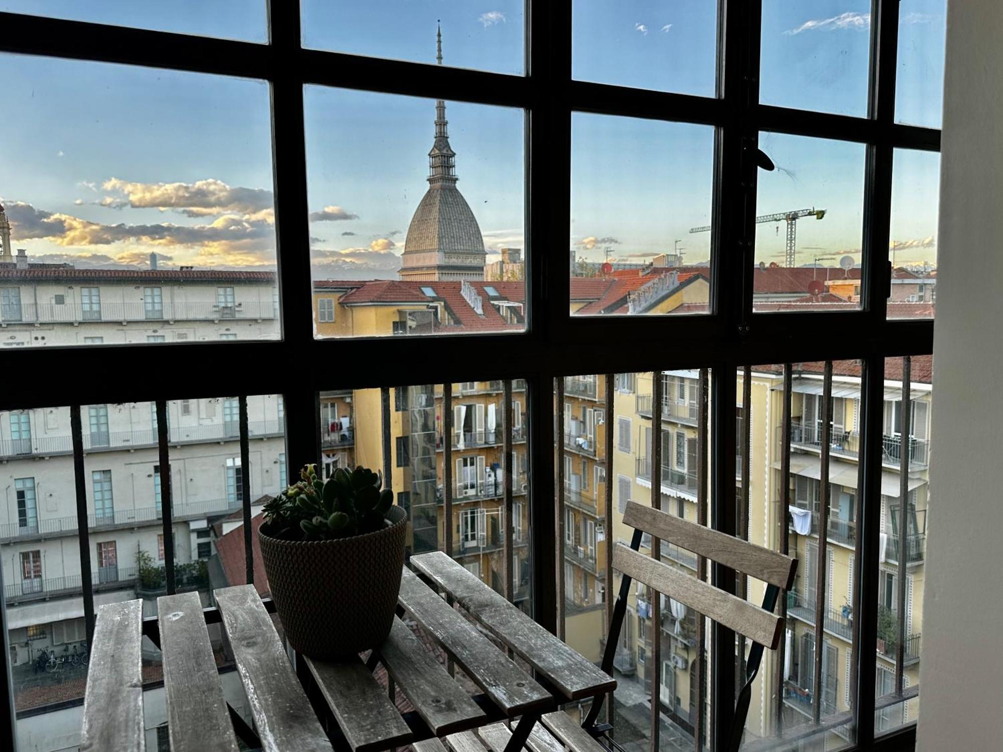 Apartamento Le Finestre Sulla Mole Turín Exterior foto