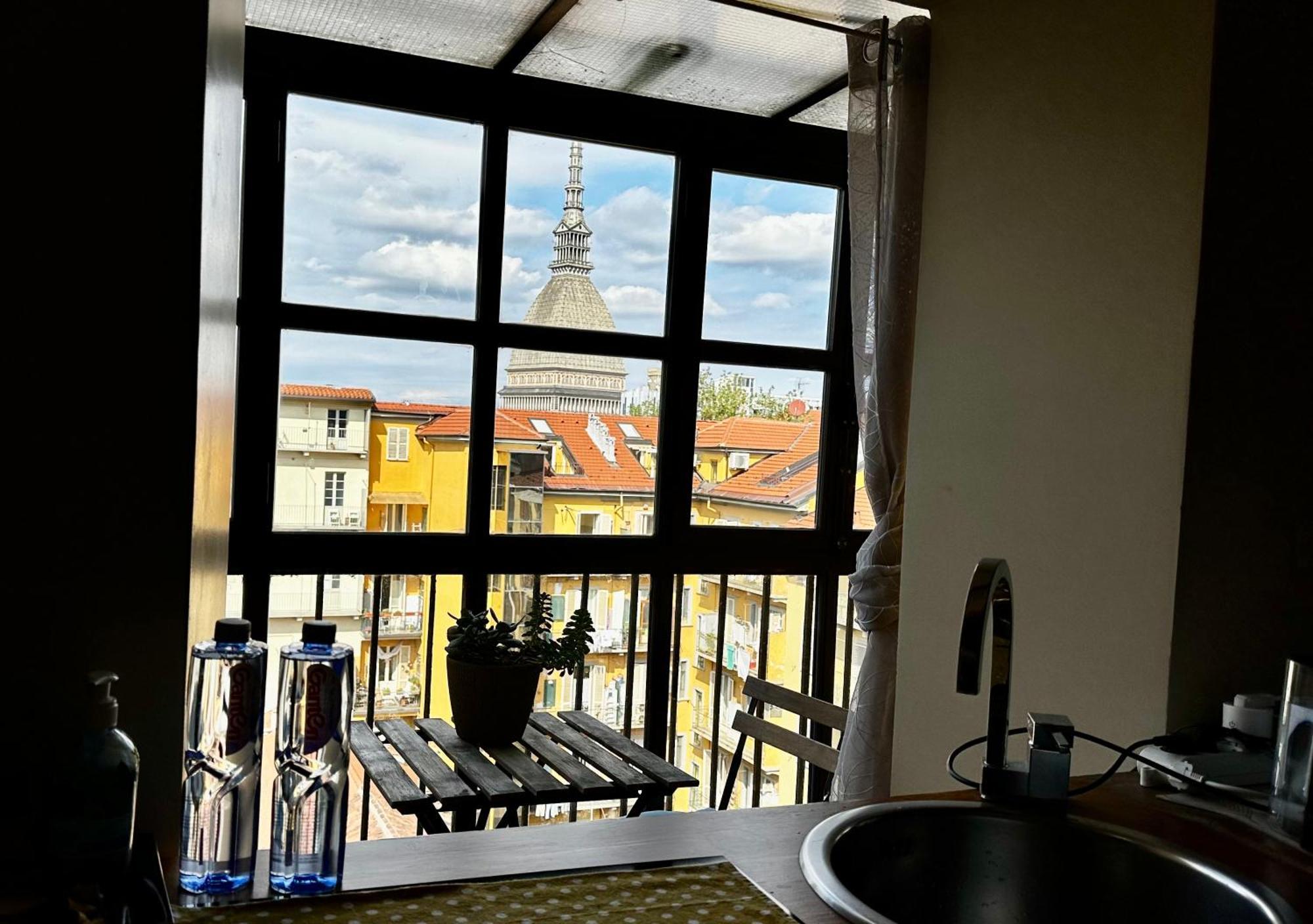 Apartamento Le Finestre Sulla Mole Turín Exterior foto