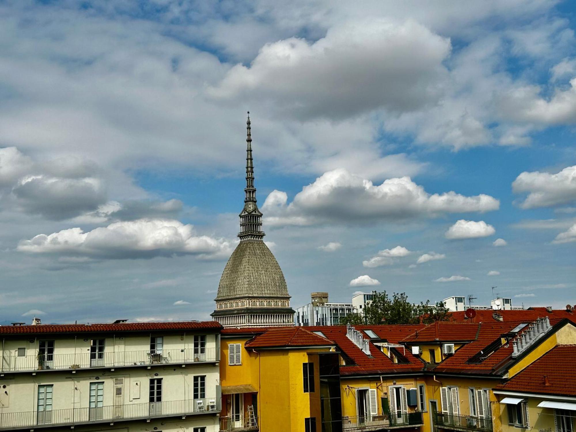 Apartamento Le Finestre Sulla Mole Turín Exterior foto